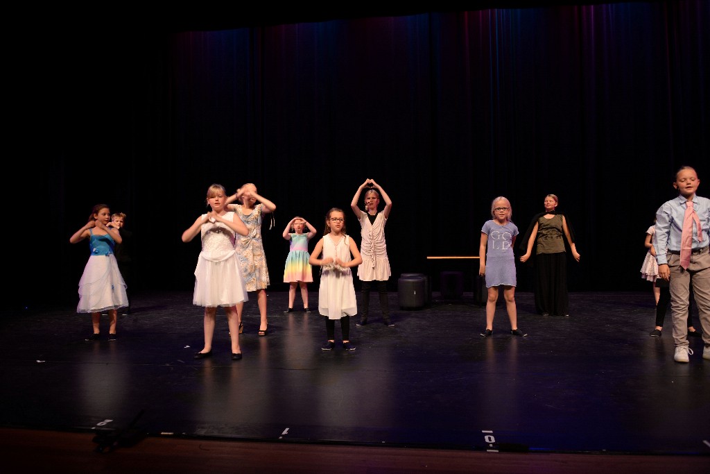 ../Images/Musical Nanny de Vries 234.jpg